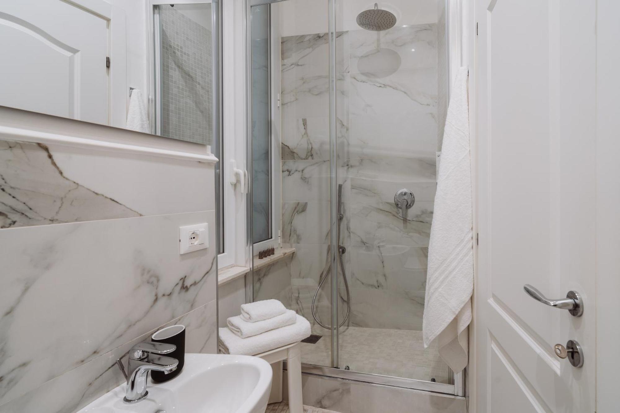 Rooms Genova Dei Rolli Екстер'єр фото
